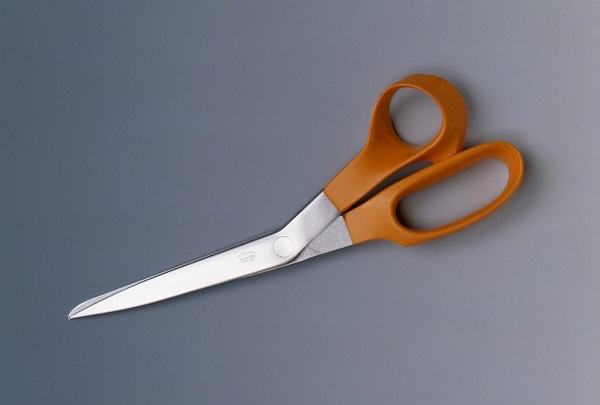 2-orange-scissors